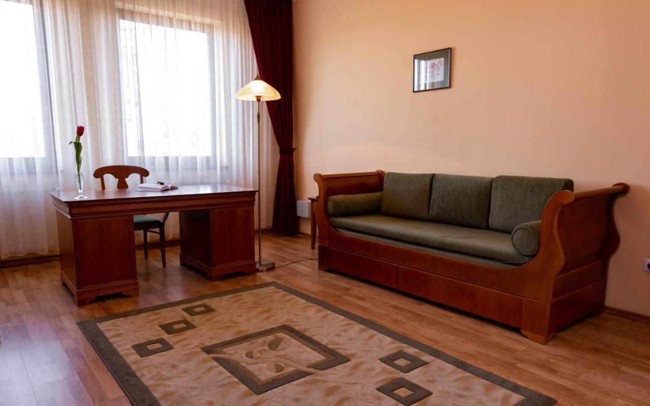 Septimia Hotels & Spa Resort Odorheiu Secuiesc Esterno foto